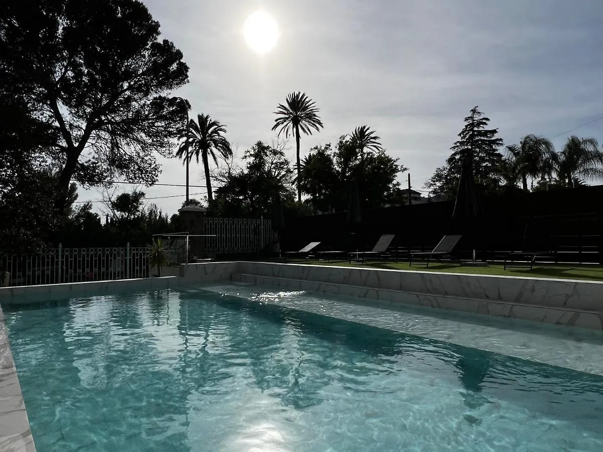 Los Almendros - Free Parking Cordoue